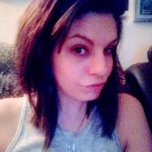 Meet your Posher, Lara